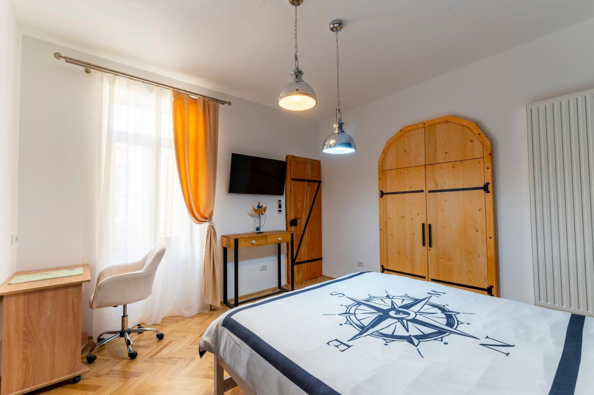 Luxurious Apartment In Old Town - Ultra Central Брашов Екстериор снимка
