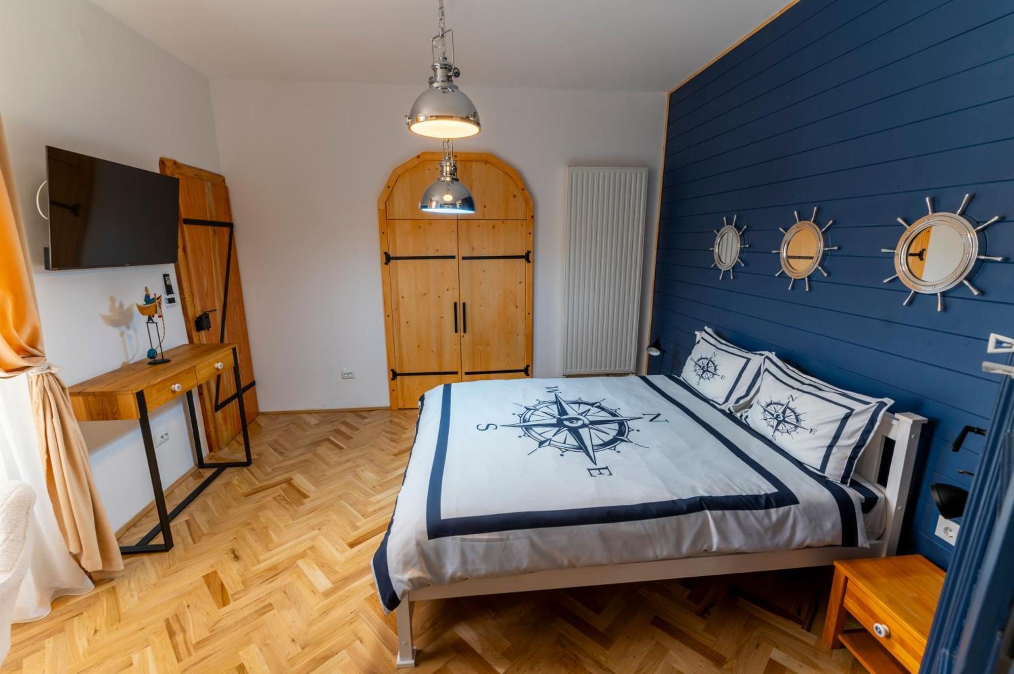 Luxurious Apartment In Old Town - Ultra Central Брашов Екстериор снимка