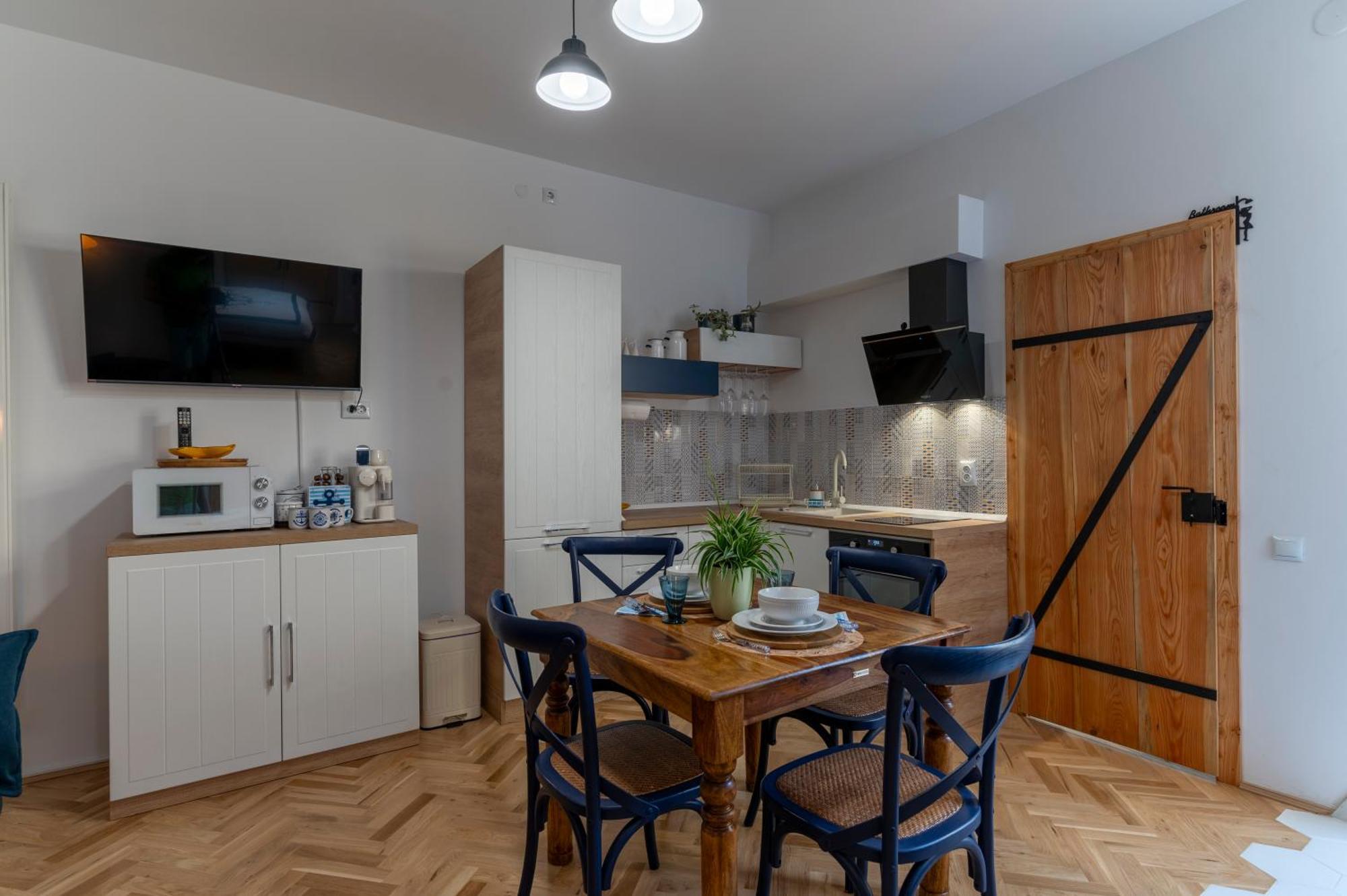 Luxurious Apartment In Old Town - Ultra Central Брашов Екстериор снимка